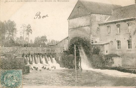 Les Moulins