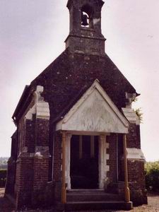 Vue de l'entrée de la chapelle
