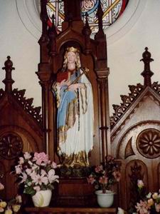 Vue de la statue de Sainte-Emme